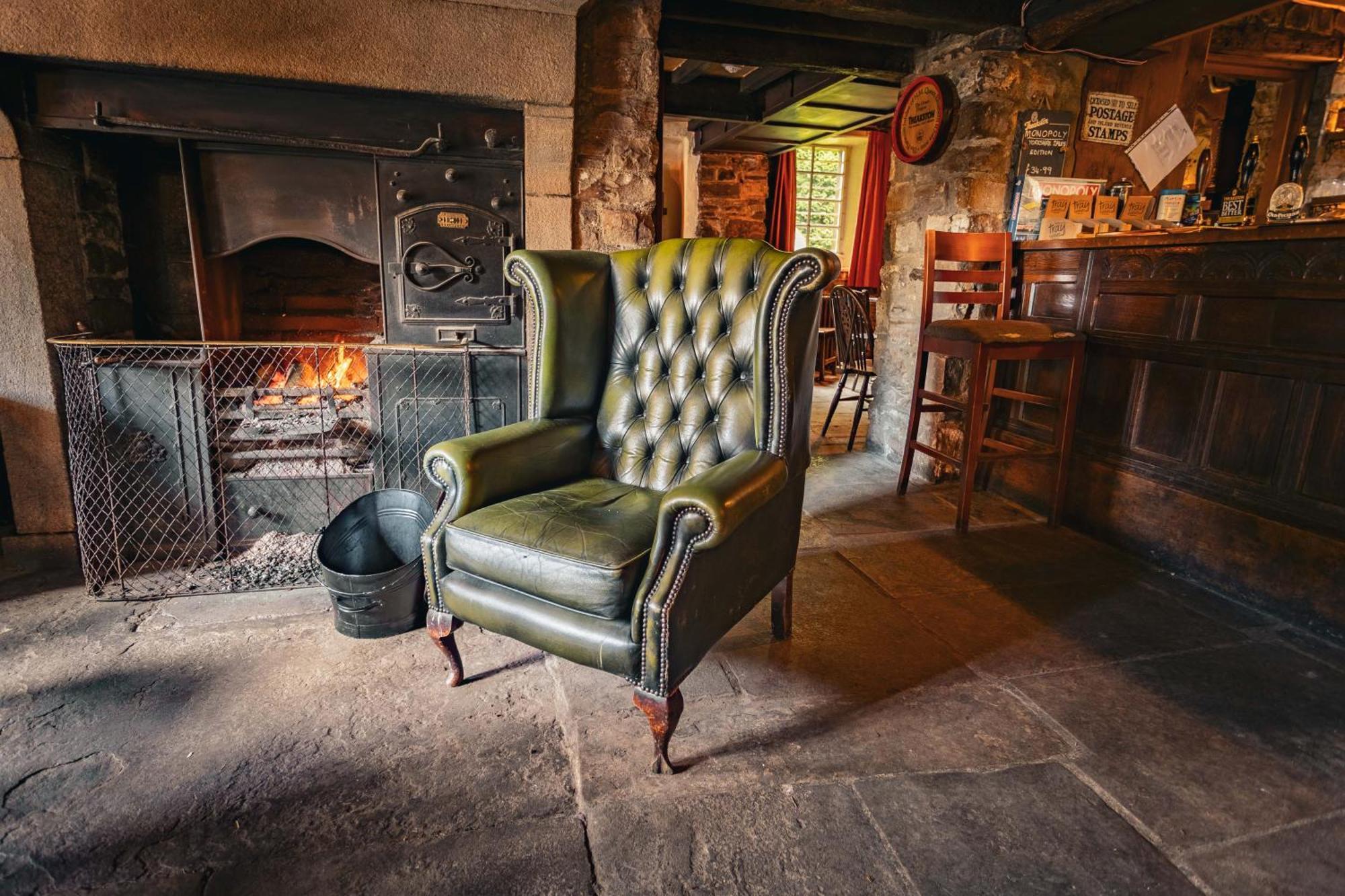 The Green Dragon At Hardraw Exterior photo